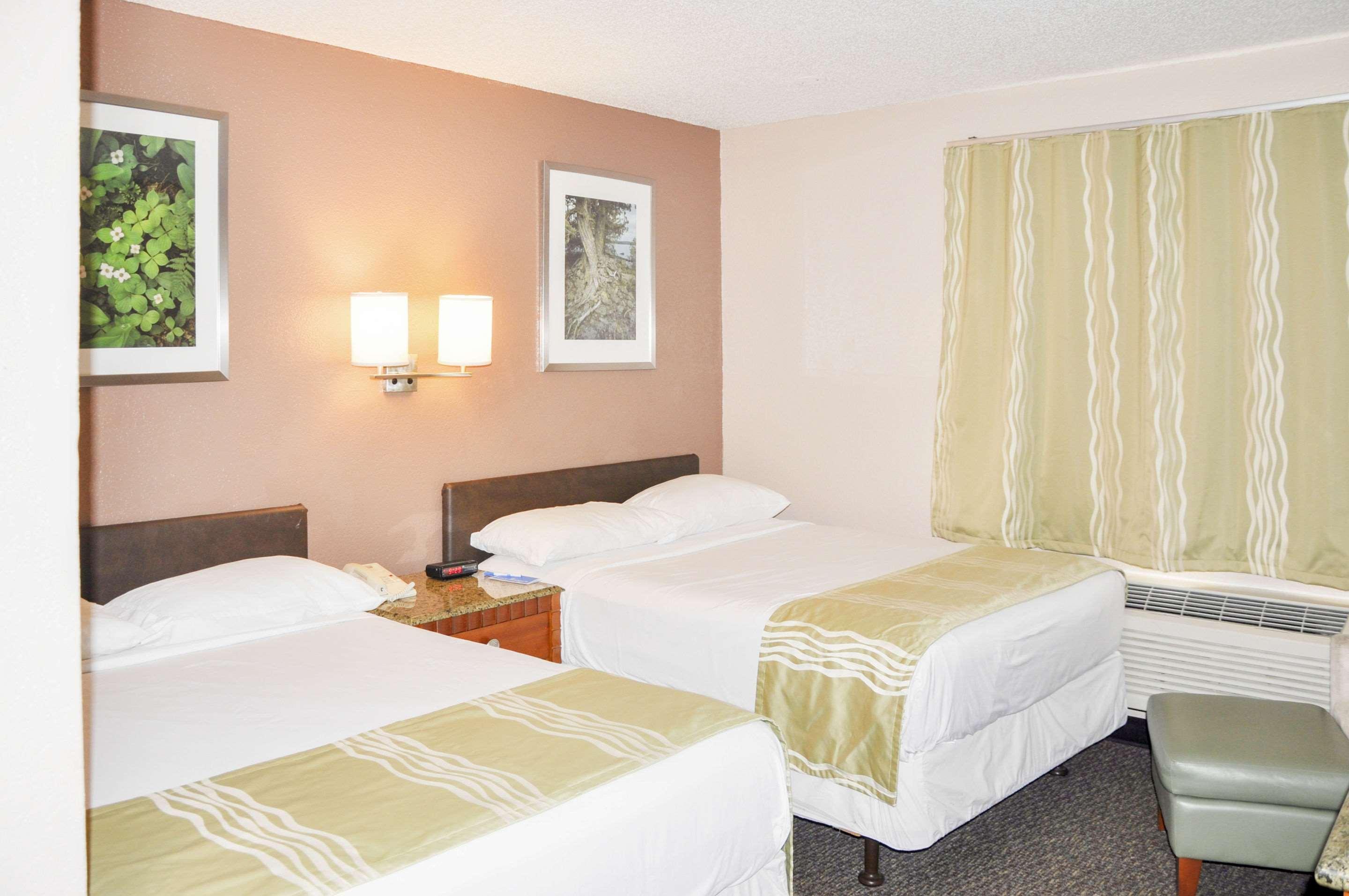 Rodeway Inn Fargo Exterior photo