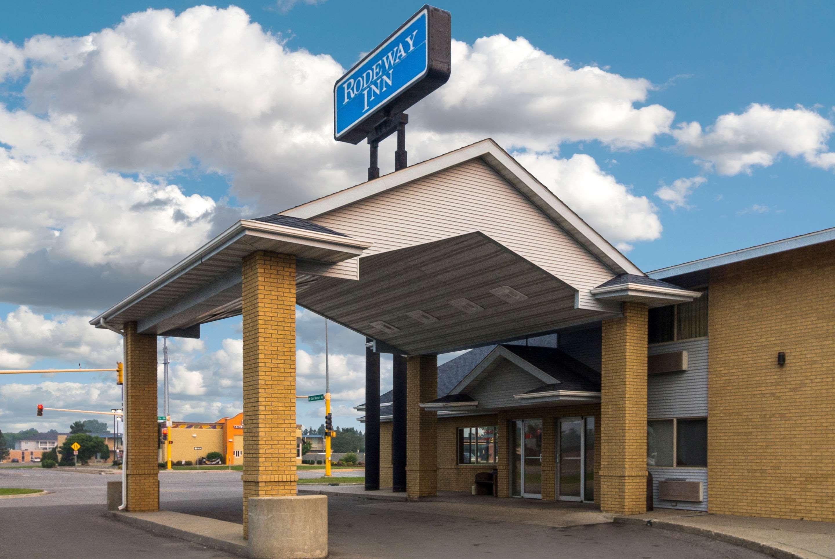 Rodeway Inn Fargo Exterior photo