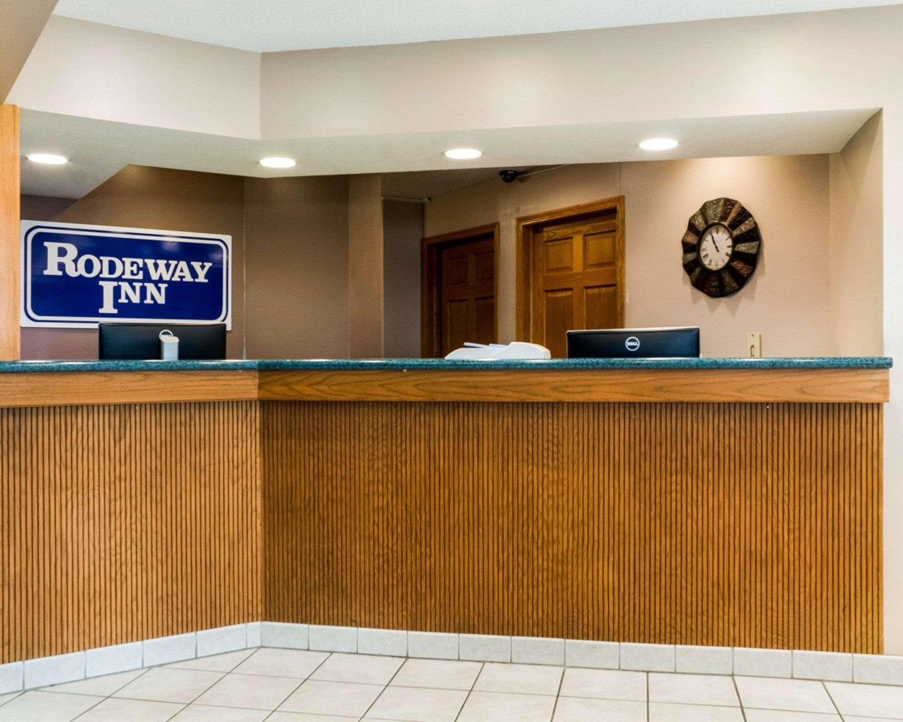 Rodeway Inn Fargo Exterior photo