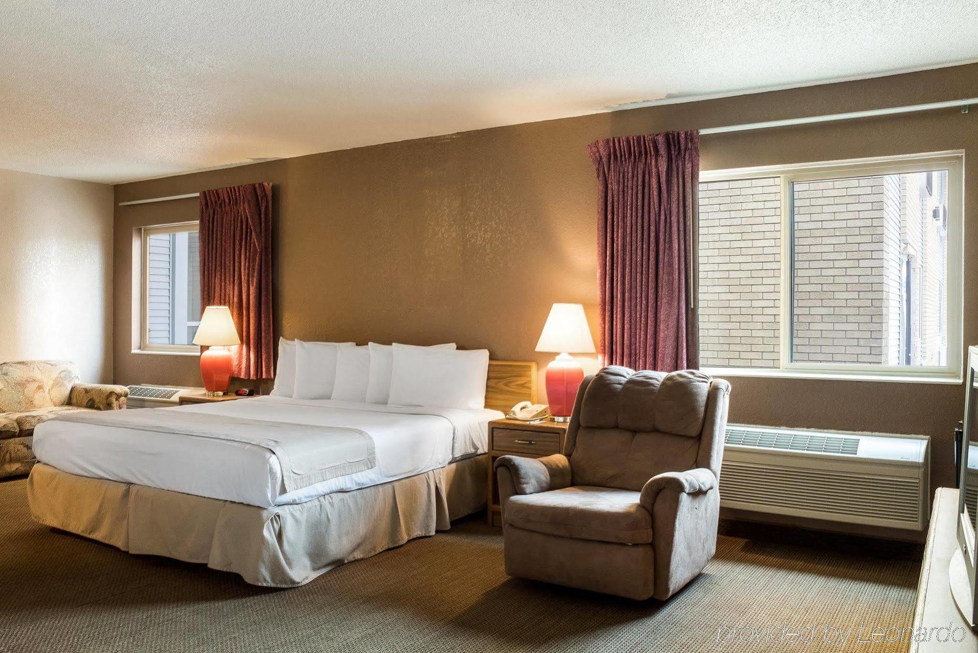 Rodeway Inn Fargo Exterior photo